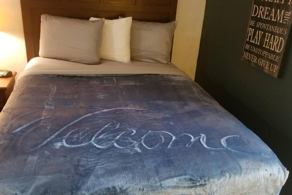 Osu 2 Queen Beds Hotel Room 117 Wi-Fi สติลวอเตอร์ ภายนอก รูปภาพ